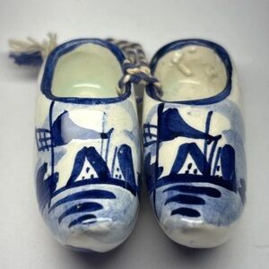 Vintage Pair of Delft Dutch Holland Miniature Blue Clog Shoes Porcelain 2.5"